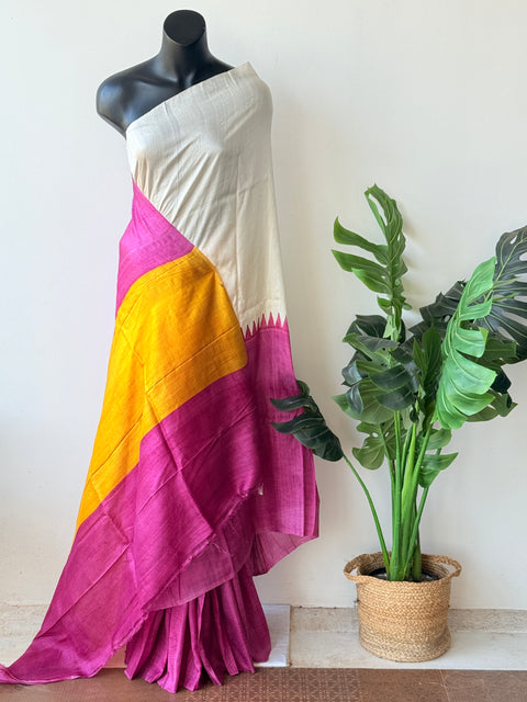 A small weaving defect Bhisnupuri silk saree