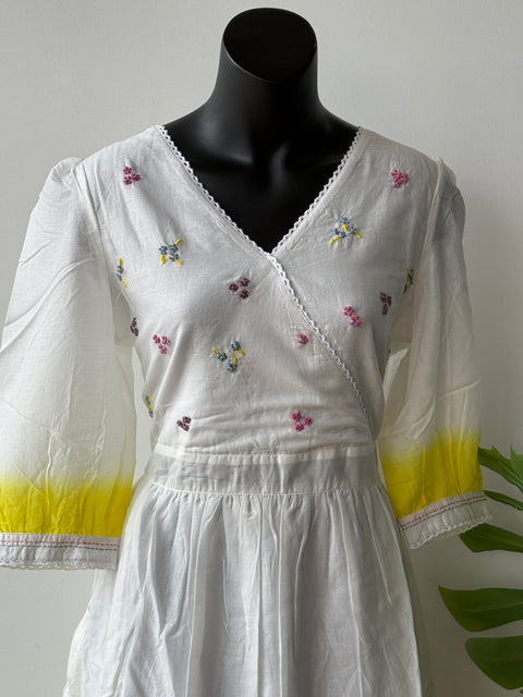 White with yellow shaded cotton gown