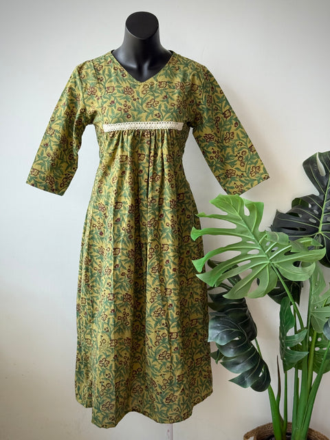 L size printed A line kurti