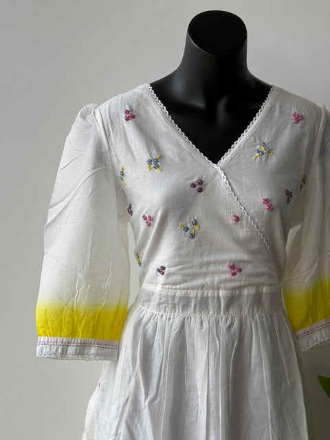 White with yellow shaded cotton gown