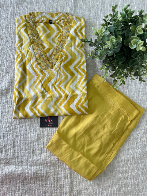 V neck zigzag printed muslin ready kurti pant