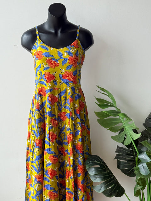 spaghetti printed Rayon gown