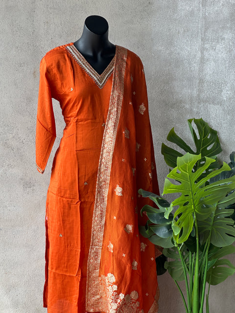 V neck partywear Dola silk ready set
