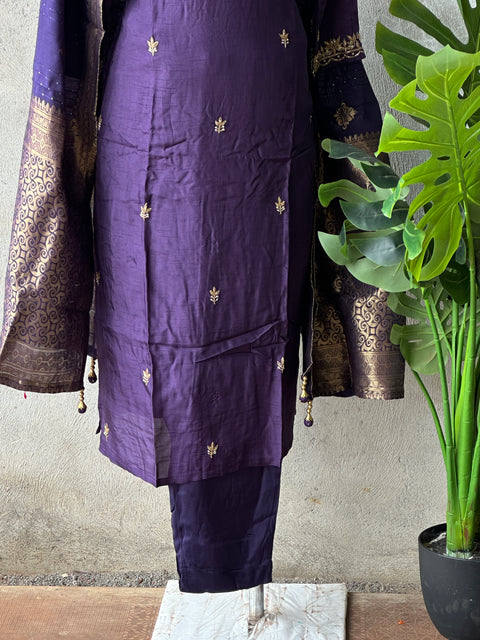 V neck partywear Russian silk ready set