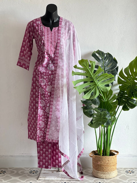 Size 38 - Printed kurta pant and dupatta
