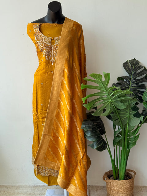 Neck emb russian silk suit material