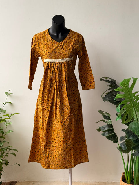 L size printed A line kurti