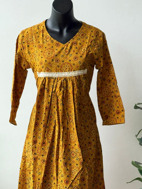 L size printed A line kurti