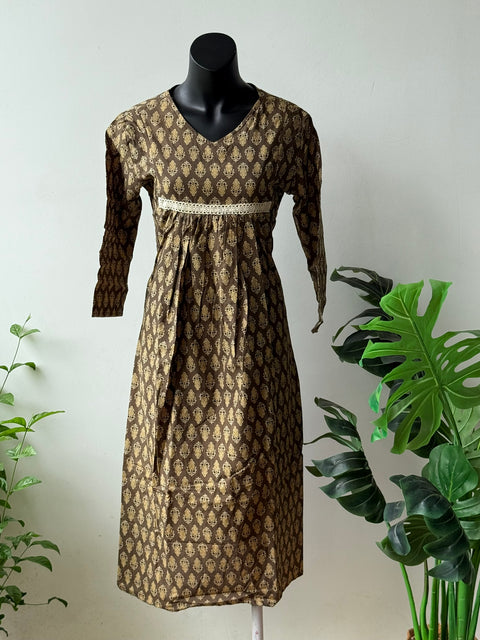 L size printed A line kurti