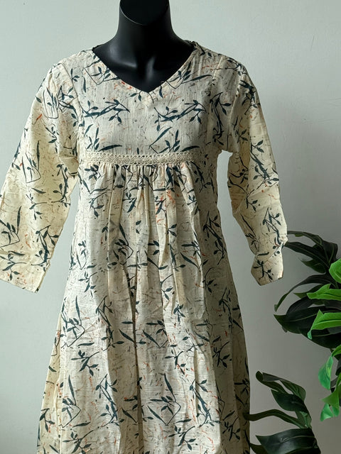 L size printed A line kurti