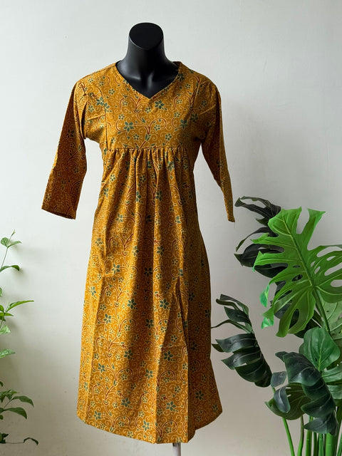 L size printed A line kurti