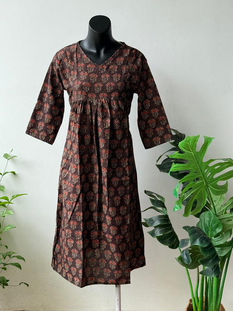 L size printed A line kurti