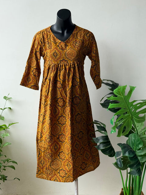 L size printed A line kurti