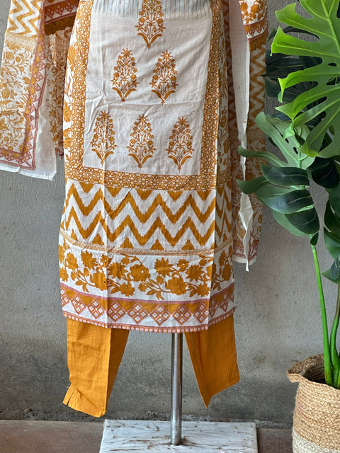Karachi Printed cotton kurti pant set