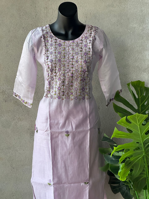 Hand embroidery chanderi kurti pant