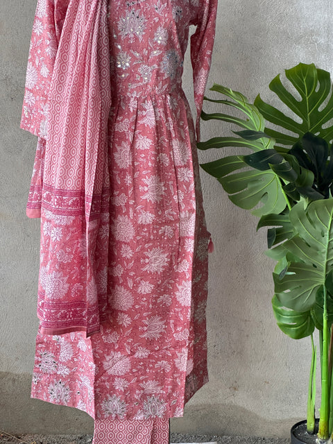 Floral printed kurti pant dupatta
