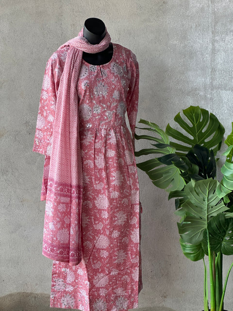 Floral printed kurti pant dupatta