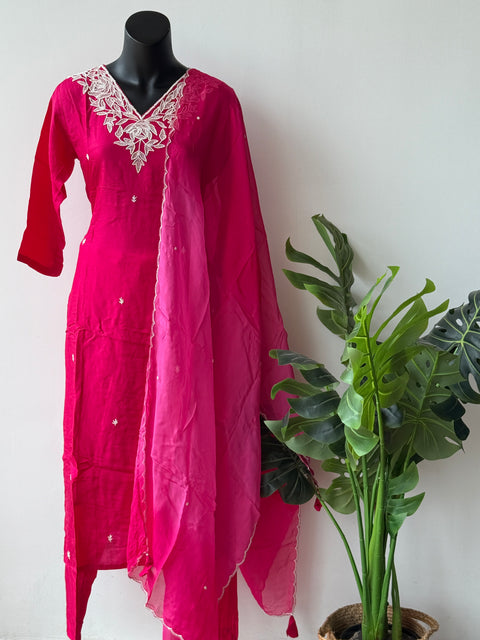 Neck emb Dola silk kurta pant set - Pink