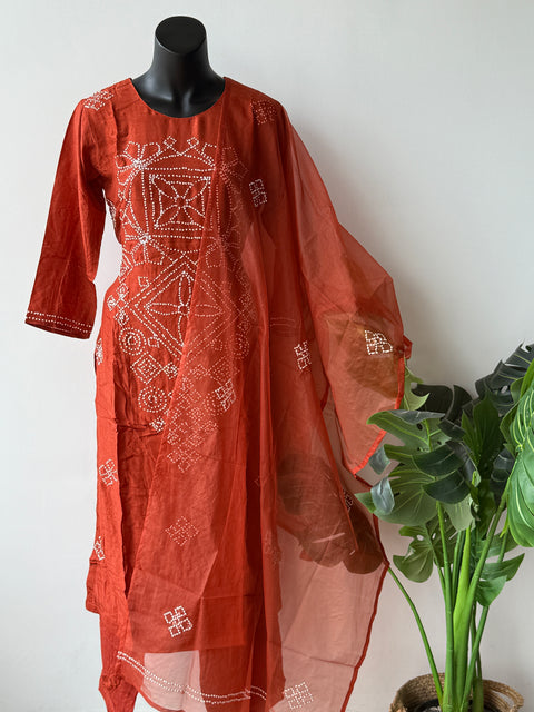 Knot work muslin kurta pant set