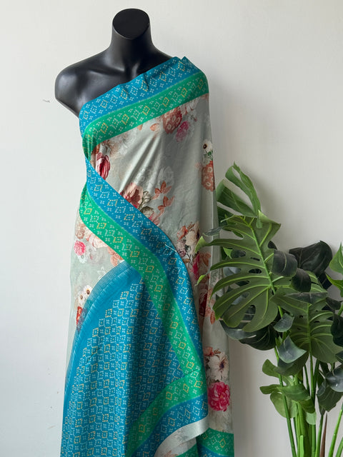 Printed crepe saree