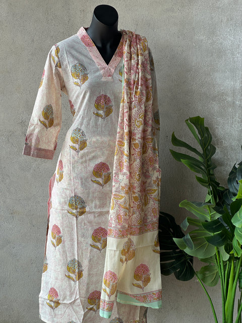 V neck printed cotton kurti pant set