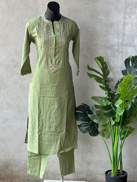 Mandarin collar emb cotton kurti pant