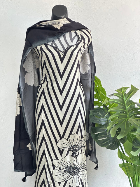 Zigzag printed muslin salwar suit material