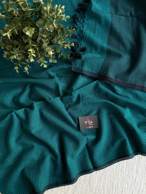 Small checked mul cotton saree