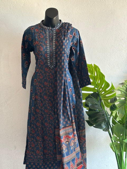 Indigo printed pure cotton readymade set