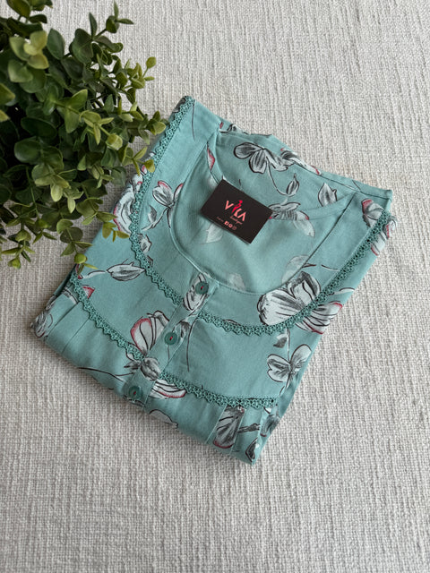 L size printed Alpine nighty