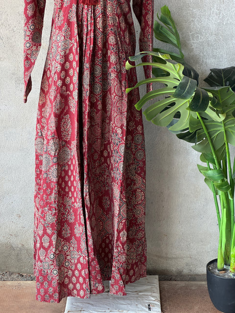 Size 38 - Embroidered kantha work long gown