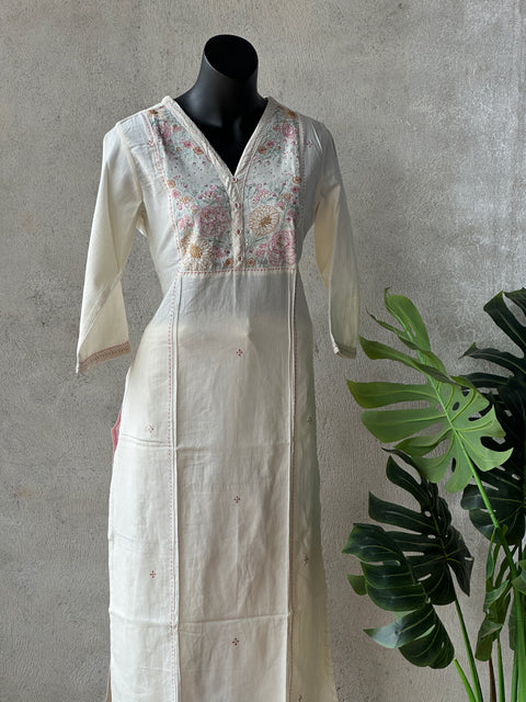 V neck off white emb kurti pant