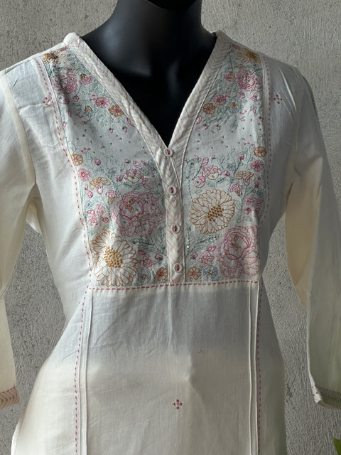 V neck off white emb kurti pant