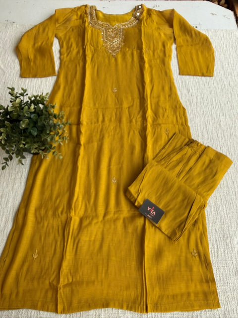Embroidery mul chanderi kurta pant set