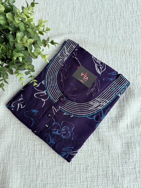 L size printed Alpine nighty