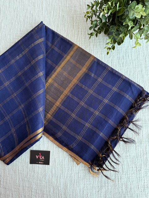 Checked Art silk saree with blouse