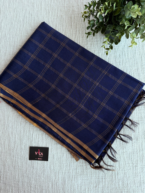 Checked Art silk saree with blouse