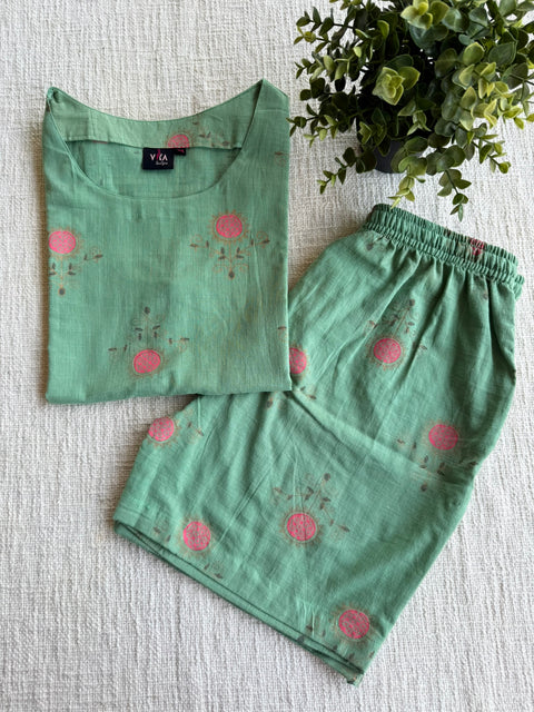 Size 38 cotton night top and shorts