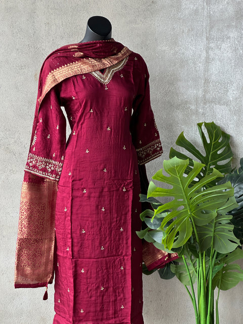 Rich embroidery work Russian silk suit set