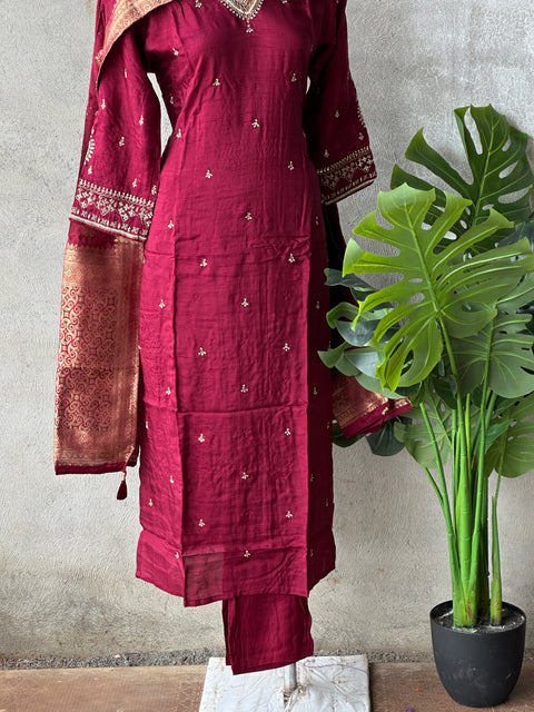 Rich embroidery work Russian silk suit set