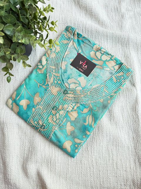 L and XL size printed Alpine nighty