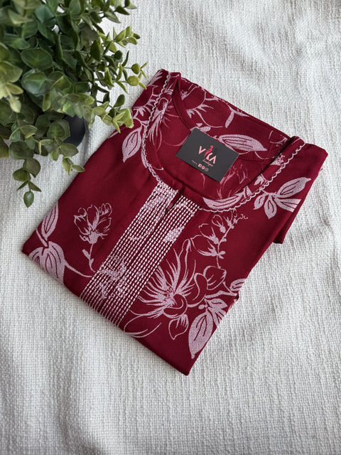 L and XL size printed Alpine nighty