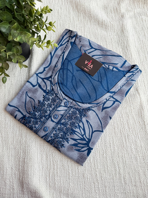 L and XL size printed Alpine nighty