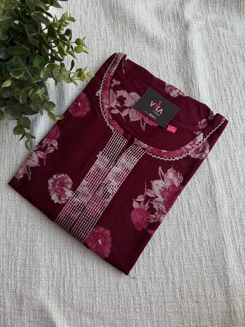 XL size 3/4th sleeve printed Alpine nighty