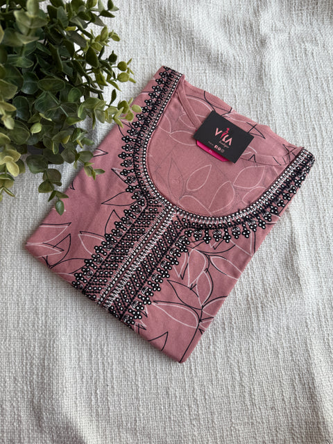 XL size printed Alpine nighty