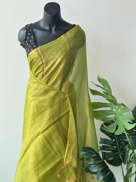 Tissue saree without Blouse