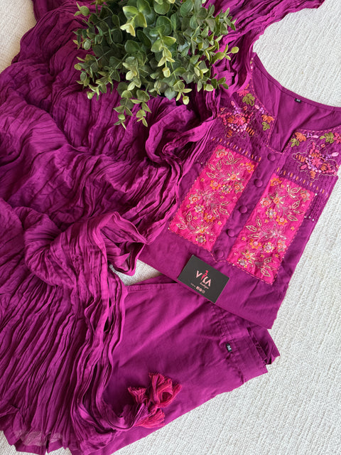 Neck hand emb work cotton suit set