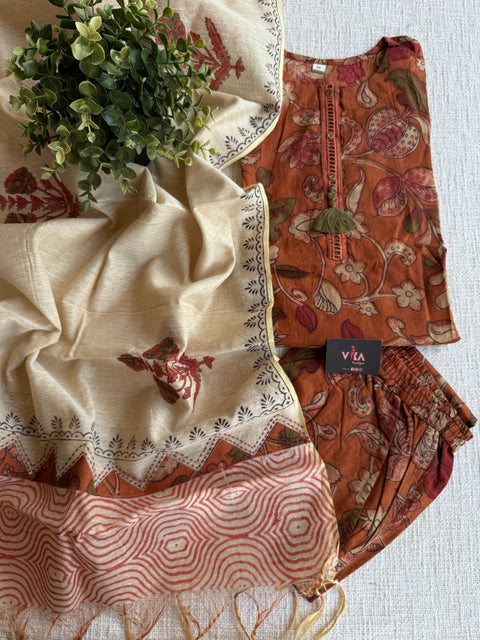 Kalamkari printed suit set