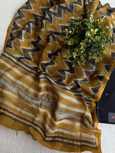 Handloom suit set with kota dupatta