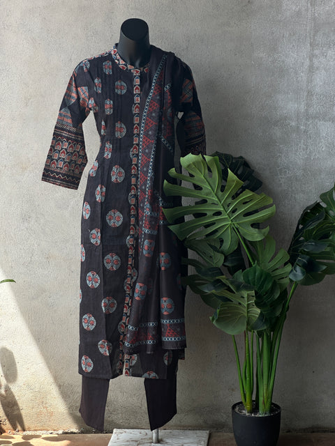 Printed cotton ready suit set